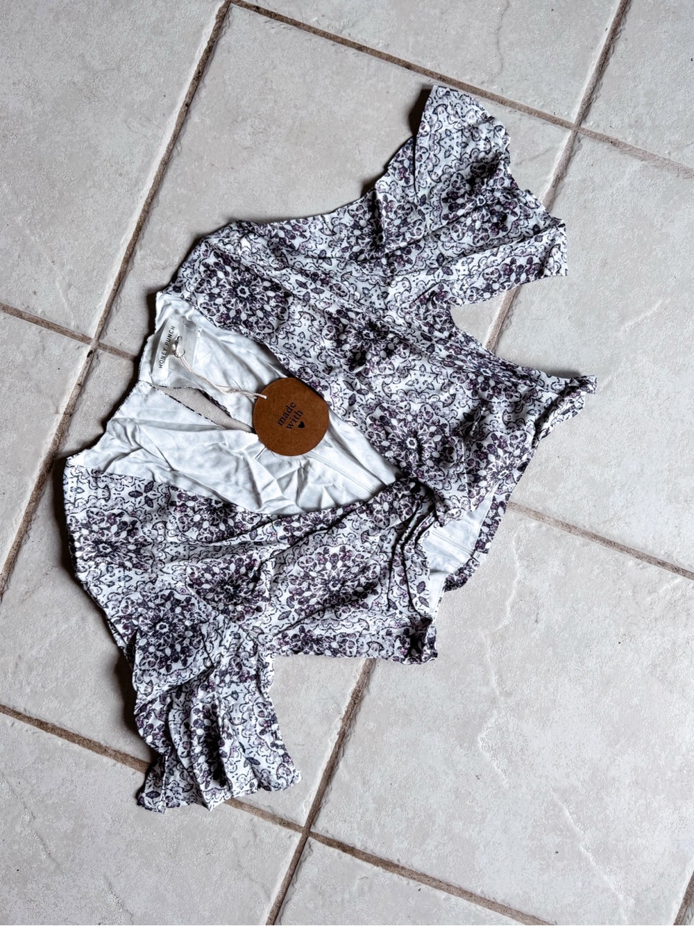 Honey Punch • Floral, Twist Front Crop Top